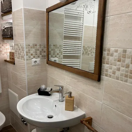 L Arcolaio فندق مبيت وإفطار